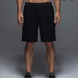 Lululemon Assert CrossFit/lifting *linerless Sz L